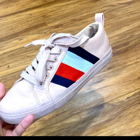 Tommy Hilfiger Shoes - Tommy Hilfiger sneakers